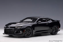 Indlæs billede til gallerivisning CHEVROLET CAMARO ZL1 COUPE 2017 BLACK