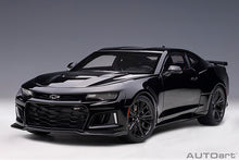 Indlæs billede til gallerivisning CHEVROLET CAMARO ZL1 COUPE 2017 BLACK