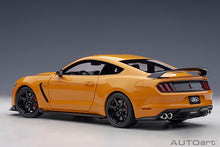 Indlæs billede til gallerivisning FORD USA MUSTANG SHELBY GT350R COUPE 2017 ORANGE FURY