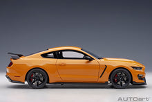 Indlæs billede til gallerivisning FORD USA MUSTANG SHELBY GT350R COUPE 2017 ORANGE FURY