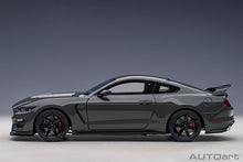 Indlæs billede til gallerivisning FORD USA MUSTANG SHELBY GT350R COUPE 2017 LEAD FOOT GREY BLACK