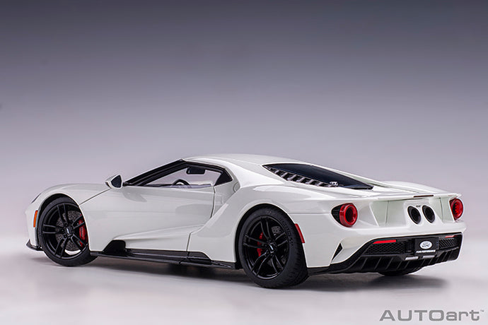 2017 Ford GT, frozen white 1:18