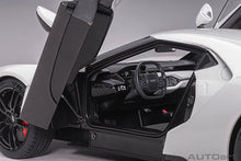 Indlæs billede til gallerivisning 2017 Ford GT, frozen white 1:18