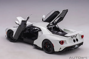 2017 Ford GT, frozen white 1:18