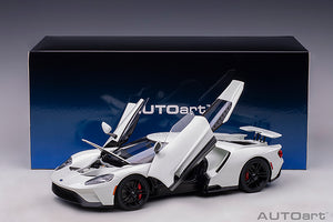 2017 Ford GT, frozen white 1:18