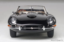 Indlæs billede til gallerivisning JAGUAR E-TYPE 3.8 SPIDER I-SERIES 1961 BLACK 