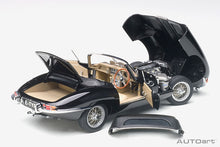 Indlæs billede til gallerivisning JAGUAR E-TYPE 3.8 SPIDER I-SERIES 1961 BLACK 