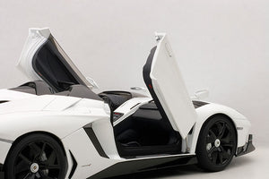 LAMBORGHINI AVENTADOR J SPIDER 2012 BIANCO MONOCERUS WHITE