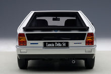 Indlæs billede til gallerivisning 1985 Lancia Delta S4, grey  1:18