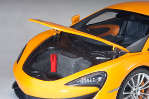 McLaren 570S, orange 1:18