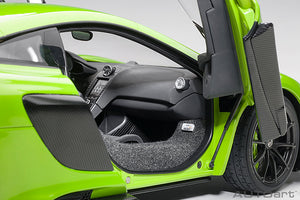 McLaren 675LT, green 1:18
