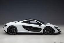 Indlæs billede til gallerivisning McLAREN P1 2013 ALASKAN DIAMOND WHITE