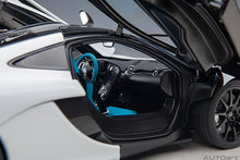 Indlæs billede til gallerivisning McLAREN P1 2013 ALASKAN DIAMOND WHITE