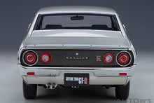 Indlæs billede til gallerivisning 1/18 Nissan Skyline GT-R (KPGC110), silver 1:18