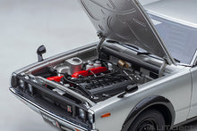 Indlæs billede til gallerivisning 1/18 Nissan Skyline GT-R (KPGC110), silver 1:18
