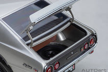 Indlæs billede til gallerivisning 1/18 Nissan Skyline GT-R (KPGC110), silver 1:18