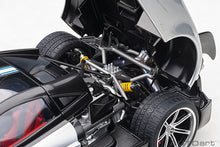 Indlæs billede til gallerivisning PAGANI HUAYRA BC 2016 GRIGIO MERCURIO/GREY CARBON 1:18