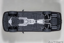 Indlæs billede til gallerivisning Toyota Century GRMN, white 1:18