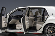 Indlæs billede til gallerivisning Toyota Century GRMN, white 1:18