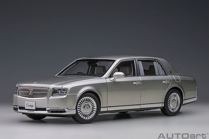 Toyota Century with curtains, silver 1:18