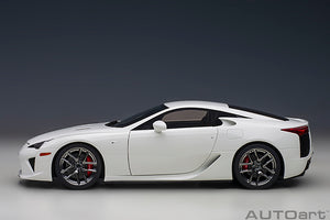 1/18 Lexus LFA, white 1:18