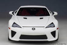 Indlæs billede til gallerivisning 1/18 Lexus LFA, white 1:18