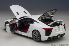 Indlæs billede til gallerivisning 1/18 Lexus LFA, white 1:18