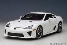 Indlæs billede til gallerivisning 1/18 Lexus LFA, white 1:18