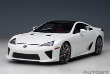 Indlæs billede til gallerivisning LEXUS LFA COUPE 2012 WHITEST WHITE CARBON