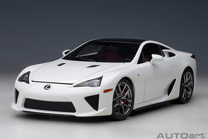 LEXUS LFA COUPE 2012 WHITEST WHITE CARBON