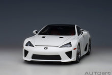 Indlæs billede til gallerivisning LEXUS LFA COUPE 2012 WHITEST WHITE CARBON