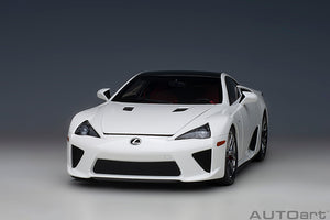 LEXUS LFA COUPE 2012 WHITEST WHITE CARBON