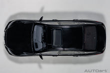 Indlæs billede til gallerivisning 1/18 2018 Lexus LS 500h, grey metallic 1:18