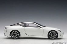 Indlæs billede til gallerivisning Lexus LC500, white/dark rose interior  1:18
