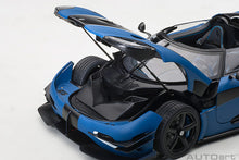 Indlæs billede til gallerivisning 1/18 Koenigsegg One 1, blue/carbon with white accents 1:18