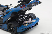 Indlæs billede til gallerivisning 1/18 Koenigsegg One 1, blue/carbon with white accents 1:18