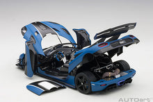 Indlæs billede til gallerivisning 1/18 Koenigsegg One 1, blue/carbon with white accents 1:18