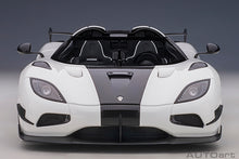 Indlæs billede til gallerivisning KOENIGSEGG AGERA RS 2015 WHITE RED