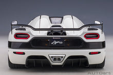 Indlæs billede til gallerivisning KOENIGSEGG AGERA RS 2015 WHITE RED