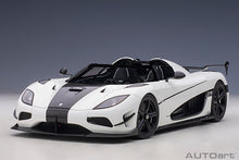 Indlæs billede til gallerivisning KOENIGSEGG AGERA RS 2015 WHITE RED