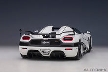 Indlæs billede til gallerivisning KOENIGSEGG AGERA RS 2015 WHITE RED