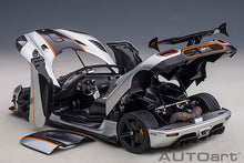 Indlæs billede til gallerivisning KOENIGSEGG AGERA RS 2015 MOON SILVER CARBON BLACK