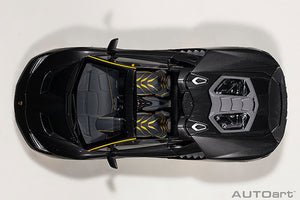 Lamborghini Centenario Roadster, clear carbon/yellow accents 1:18