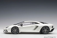 Indlæs billede til gallerivisning 2017 Lamborghini Aventador S, white  1:18