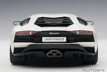 Indlæs billede til gallerivisning 2017 Lamborghini Aventador S, white  1:18