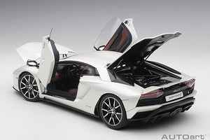 2017 Lamborghini Aventador S, white  1:18