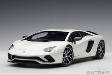 Indlæs billede til gallerivisning 2017 Lamborghini Aventador S, white  1:18