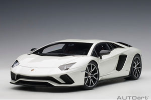2017 Lamborghini Aventador S, white  1:18