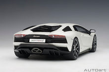 Indlæs billede til gallerivisning 2017 Lamborghini Aventador S, white  1:18