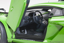 Indlæs billede til gallerivisning LAMBORGHINI AVENTADOR S 2017 PEARL GREEN